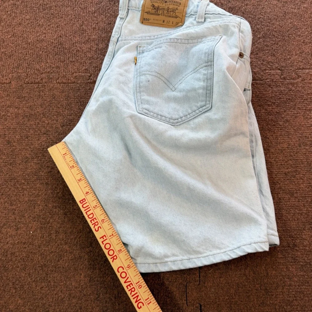 Vintage Levis 550 Relaxed Fit Light Wash Denim Shorts Orange Tab Mens 32 90s